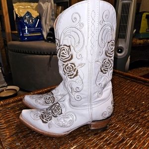Soto, sz 9, white floral western boot